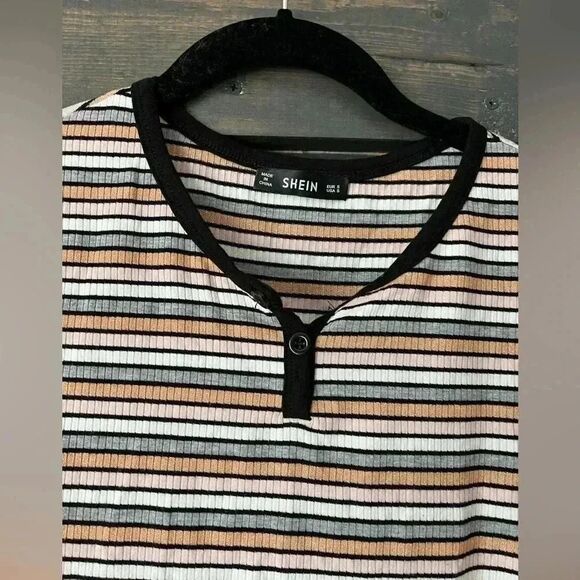 SHEIN Striped Ribbed Crop Top with Button Detail - Casual Summer Y2K Style - Picture 4 of 5